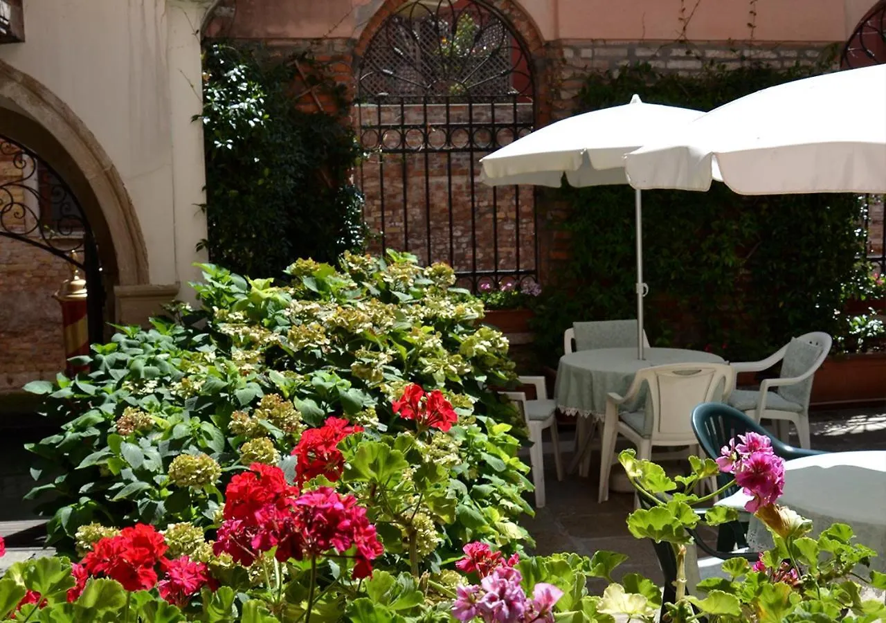 Hotel Locanda San Barnaba Venezia