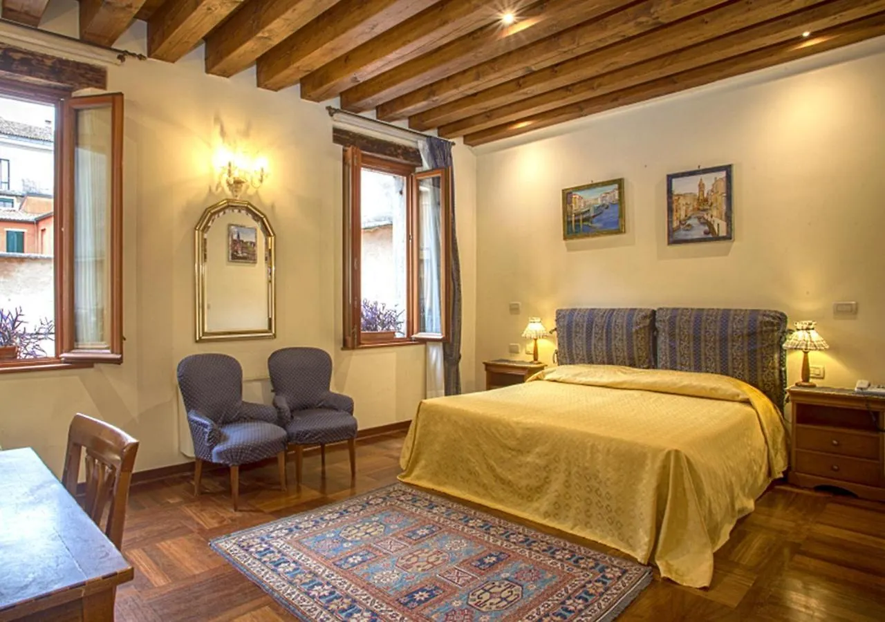 Locanda San Barnaba Venezia Italien